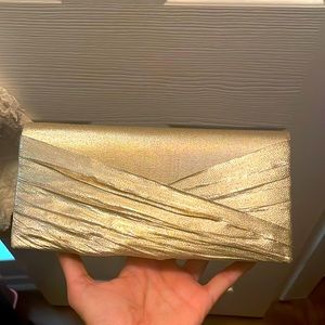 Beautiful golden clutch purse 👛